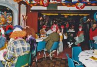 1990-02-25 Prominentendiner clownen 05 1990-02-25 Prominentendiner clownen 05